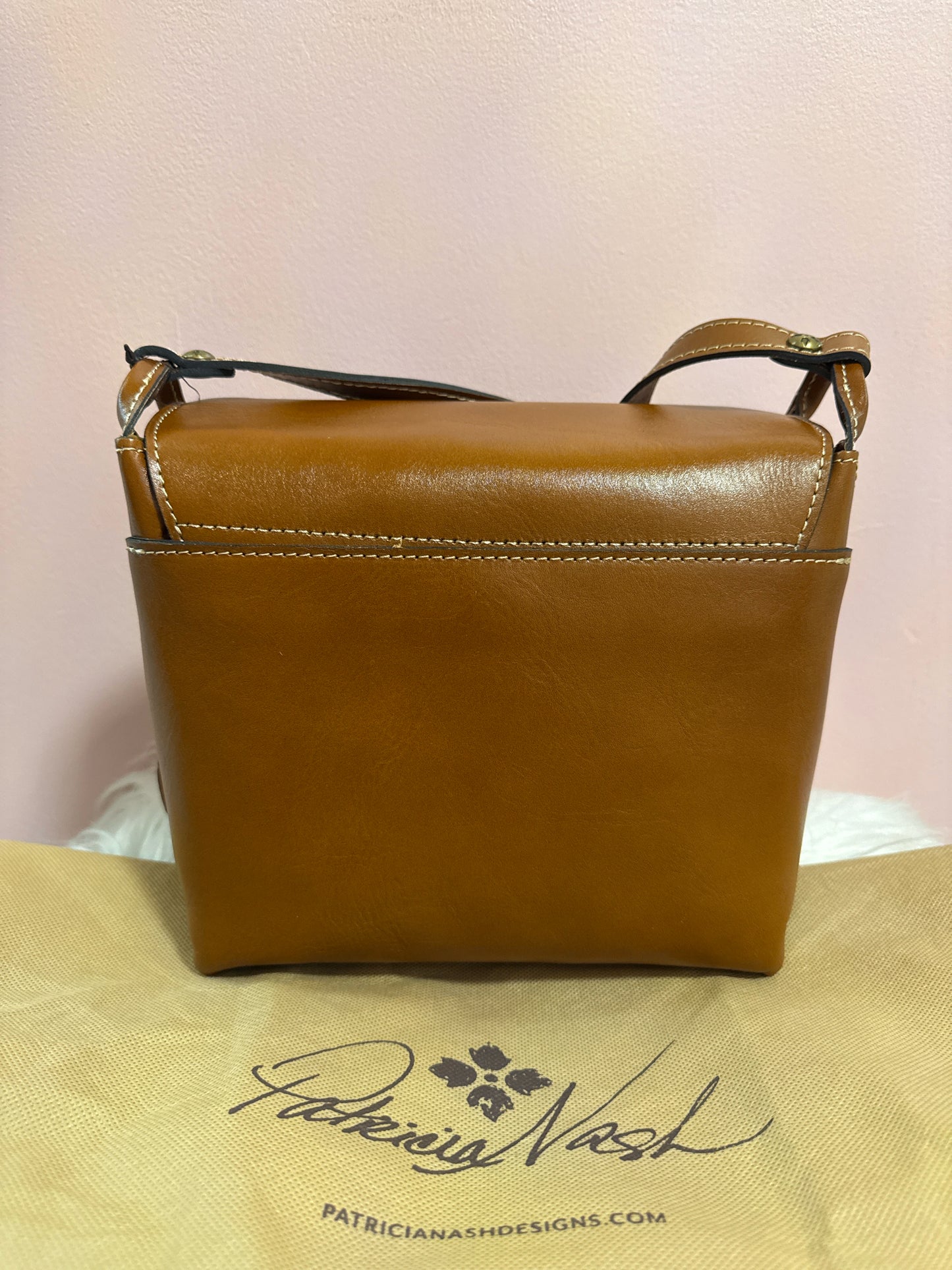 Patricia Nash Leandra flap shoulder/crossbody bag NWT
