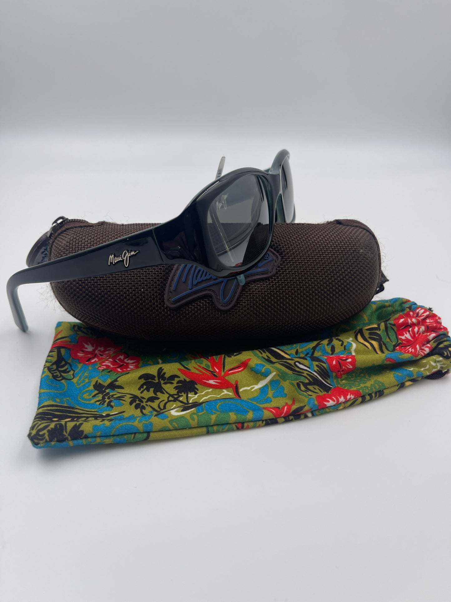 MAUI JIM PUNCHBOWL SUNGLASSES WITH CASE J219