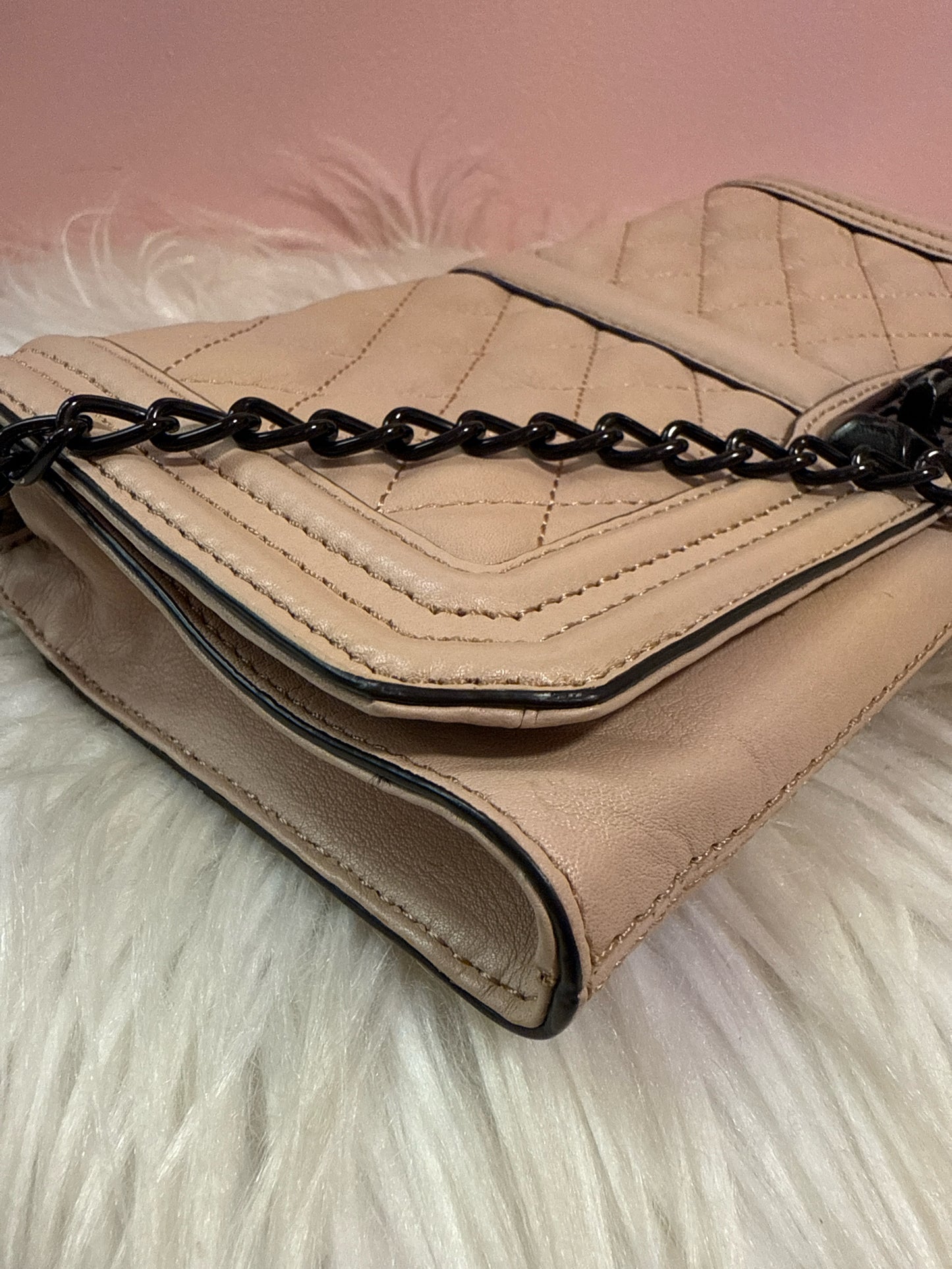 REBECCA MINKOFF BLUSH QUILTED CROSSBODY BLACK CHAIN