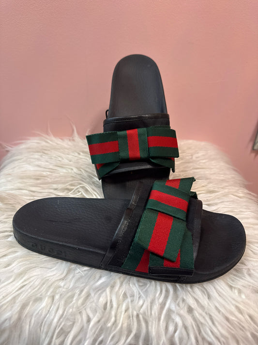 Gucci Web Bow Accent Rubber Slides Pre-Owned
