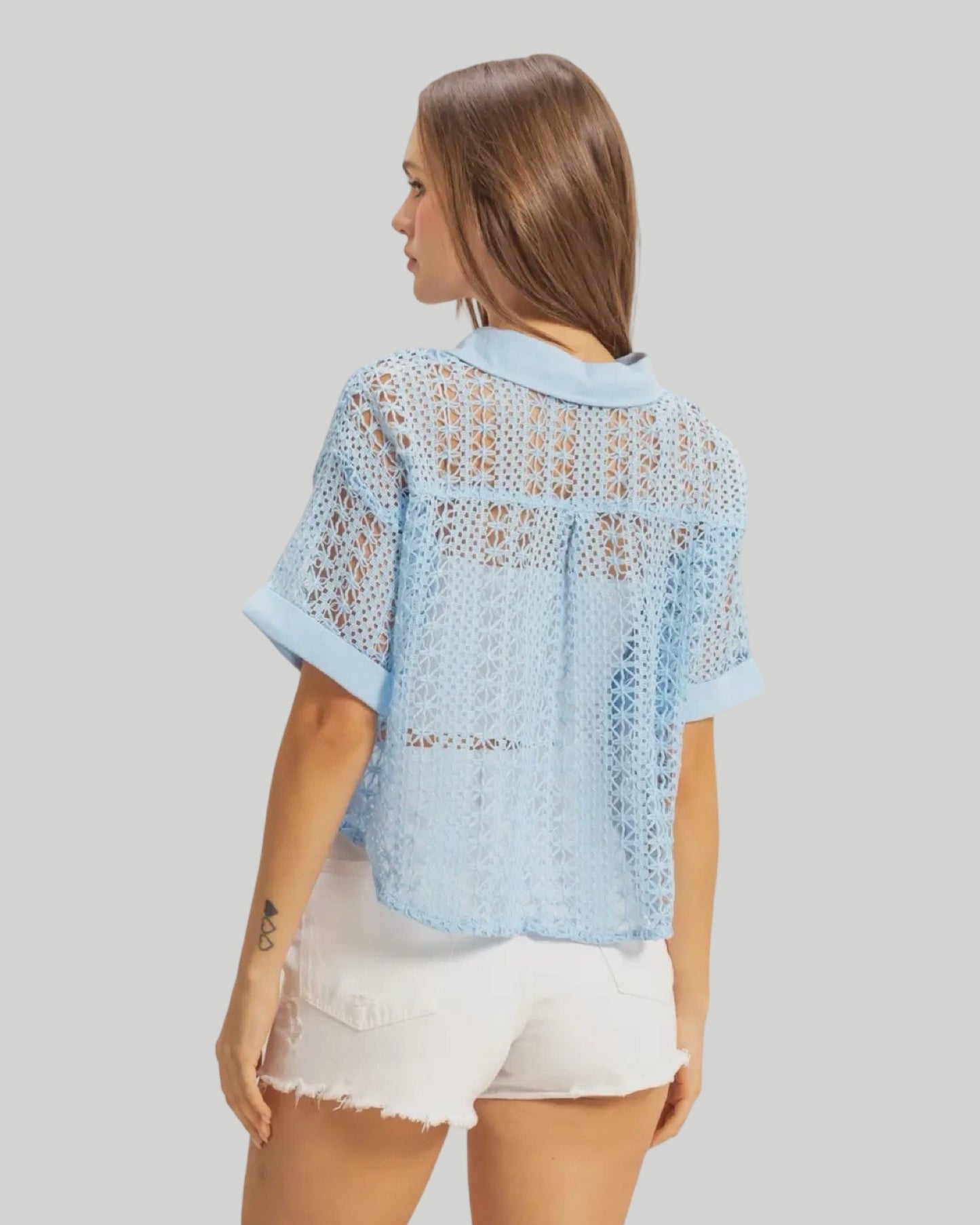CROCHET FABRIC SHORT SLEEVE BUTTON FRONT SHIRT