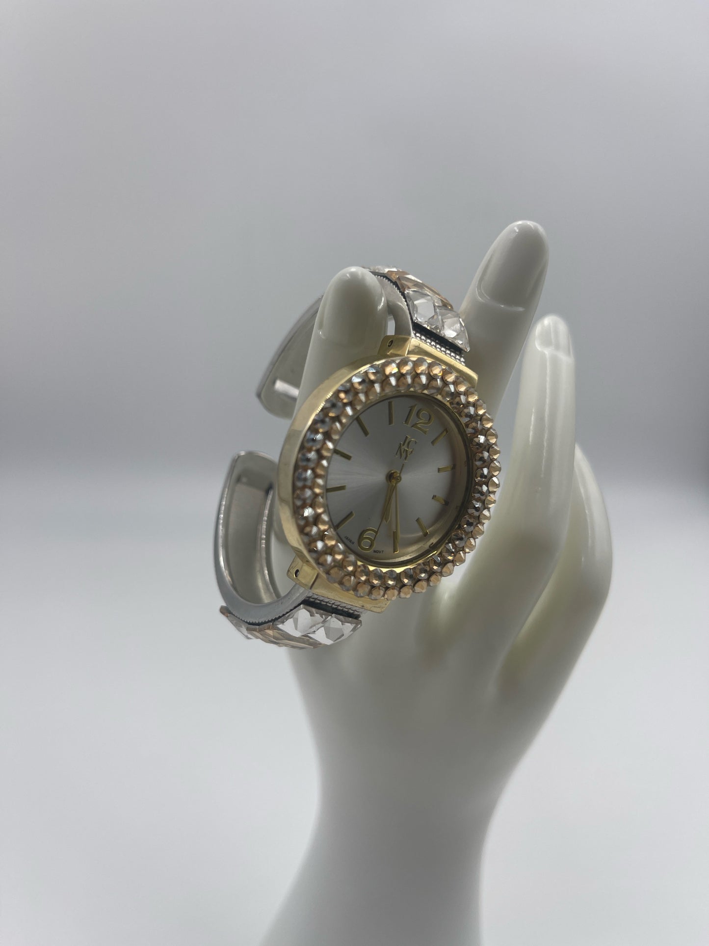 JIMMY CRYSTAL NEW YORK JEWELRY LILLIAN SILVER TONE WATCH