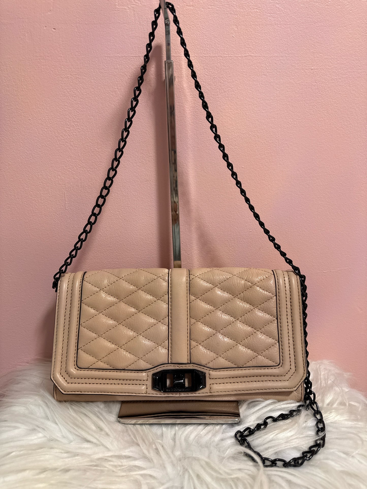 REBECCA MINKOFF BLUSH QUILTED CROSSBODY BLACK CHAIN