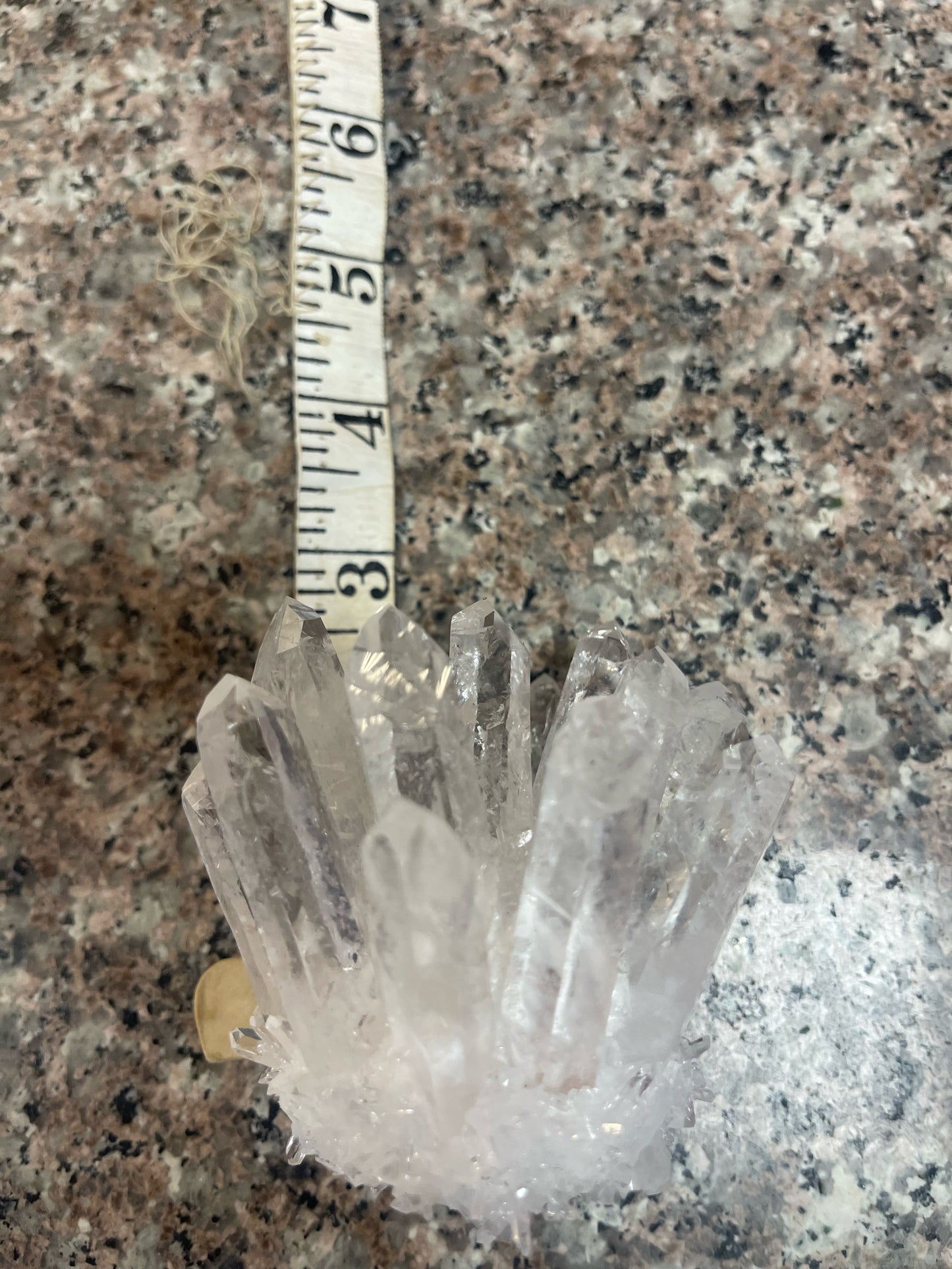 CLEAR CRYSTAL CLUSTER STONE