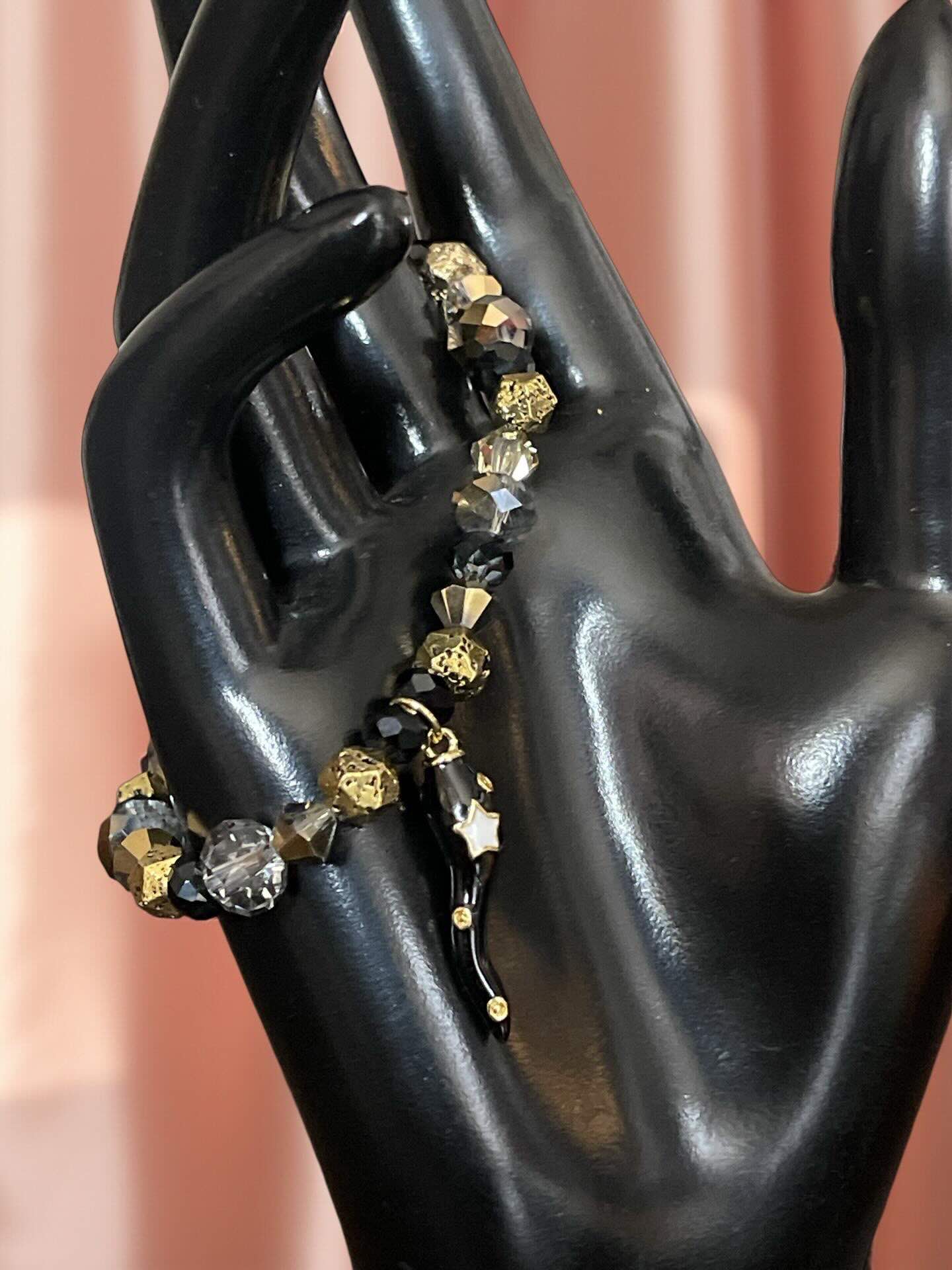 ITALIAN HORN BLACK AND GOLD BEADED BRACELET, BLACK HORN WITH GOLD STARS