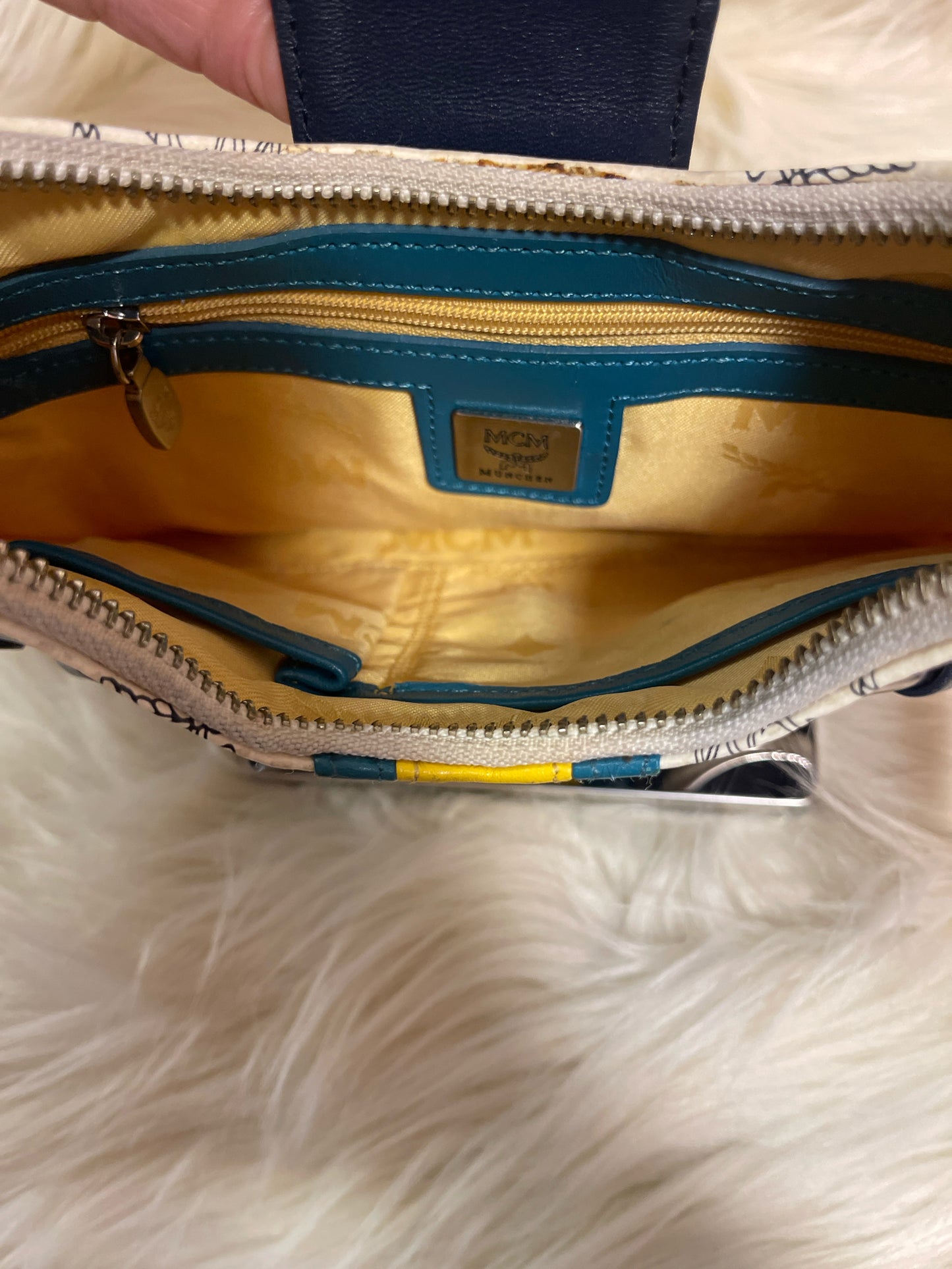 MCM VISTEOS POCHETTE SHOULDER BAG WHITE/BLUE/YELLOW/TEAL