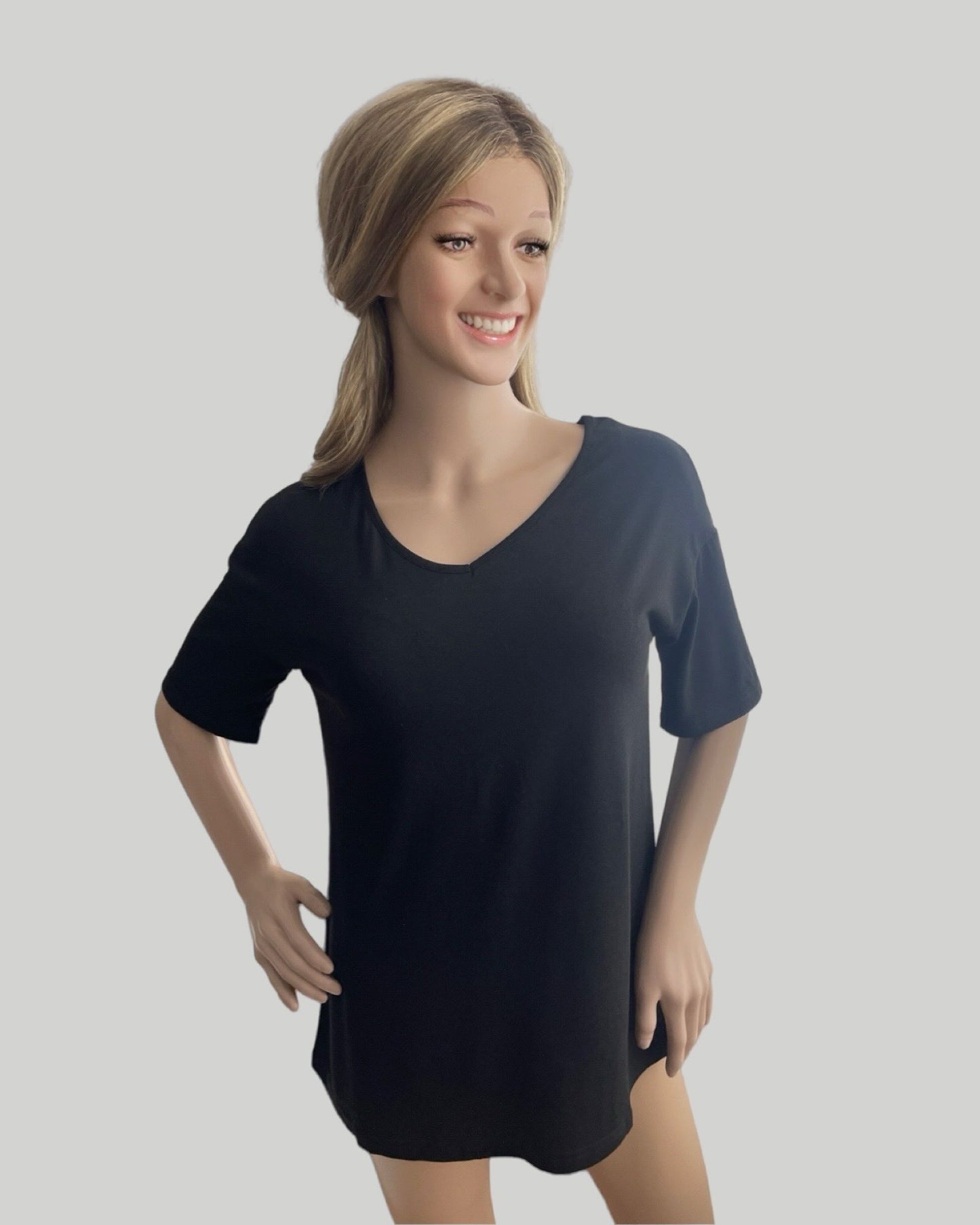 WHITE V-NECK HALF SLEEVE BASIC TEE SHIRT LOOSE FIT