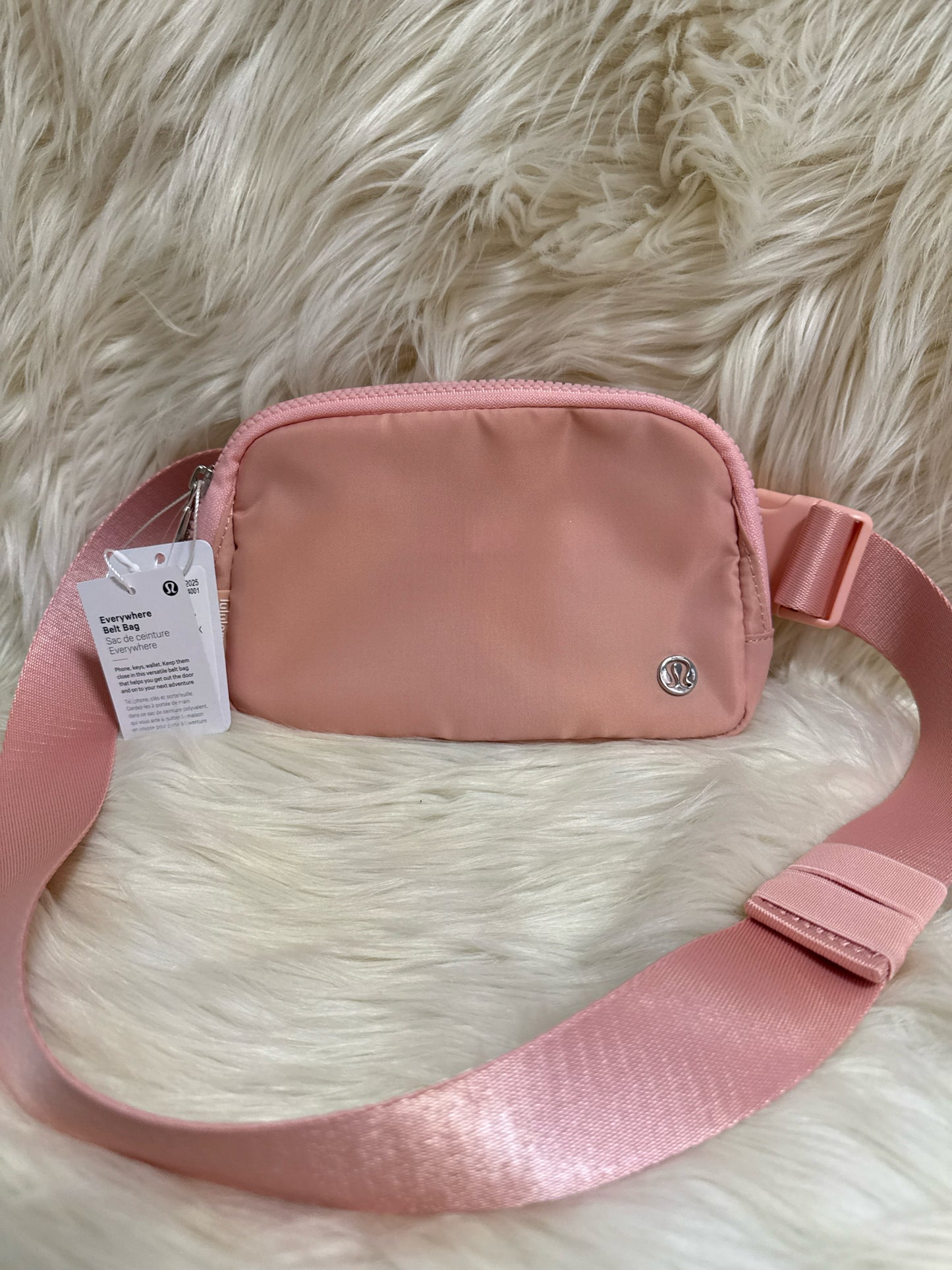 Lululemon Everywhere light pink belt bag