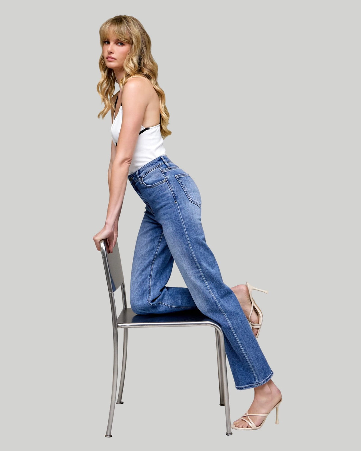 Hidden Tracey Medium Wash Clean Stretch Straight