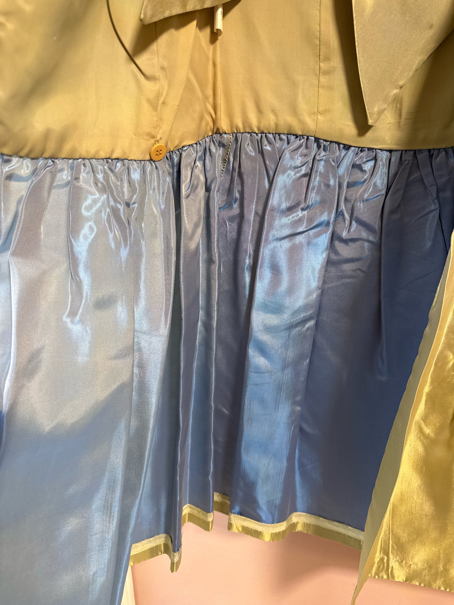 ABS Evening Collection Irredescent Light Green Taffeta dress w Sash Belt