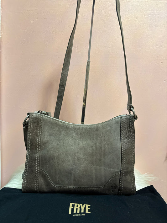 FRYE ANTIQUE CARBON LEATHER MELISSA ZIP CROSSBODY BAG