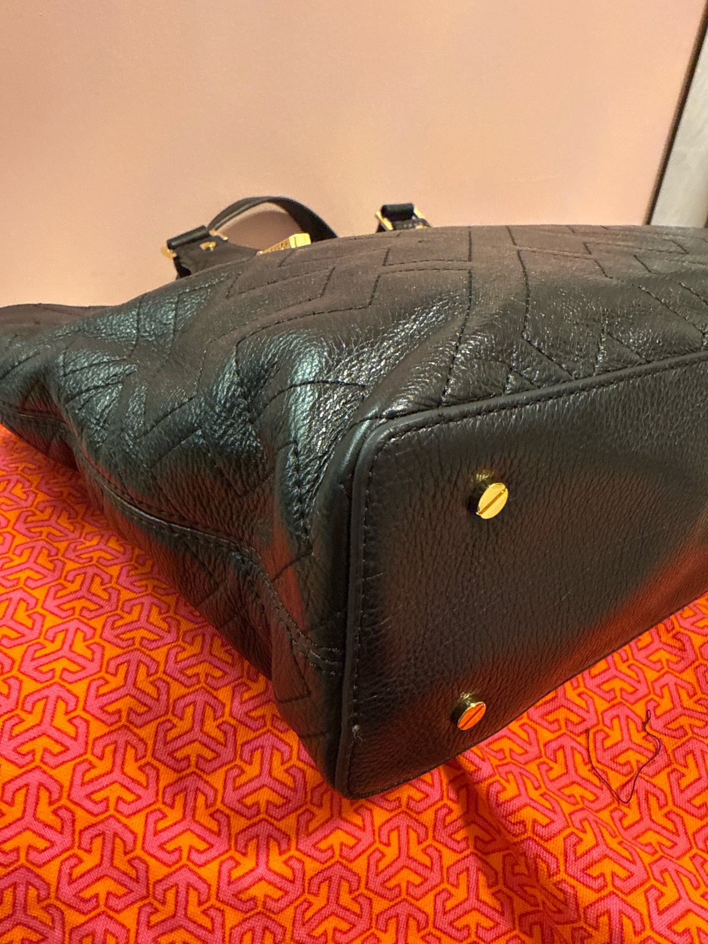 TORY BURCH BLACK LEATHER EMBOSSED T SHOULDER BAG W DUST