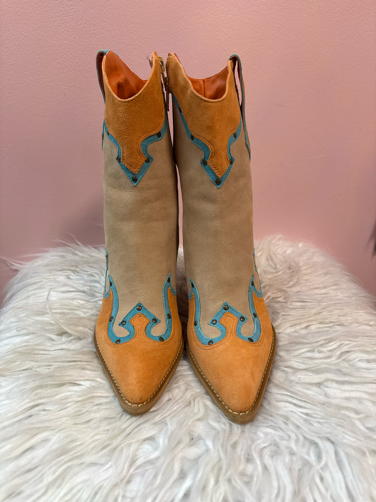 BCBG Girls Western Wedge Boots Pre-Owned