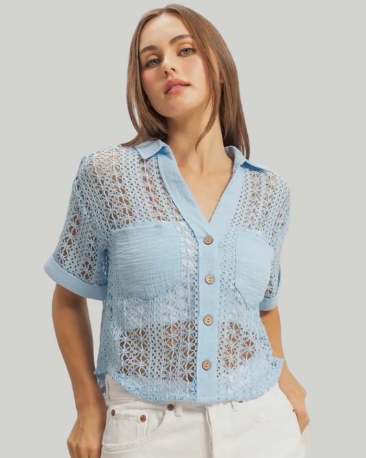 CROCHET FABRIC SHORT SLEEVE BUTTON FRONT SHIRT