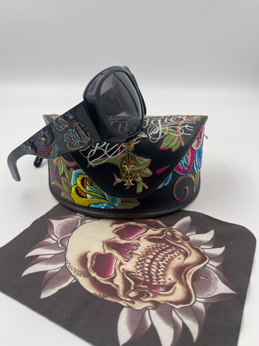 Christian Audigier Broken Hearts Sunglasses with case CAS410
