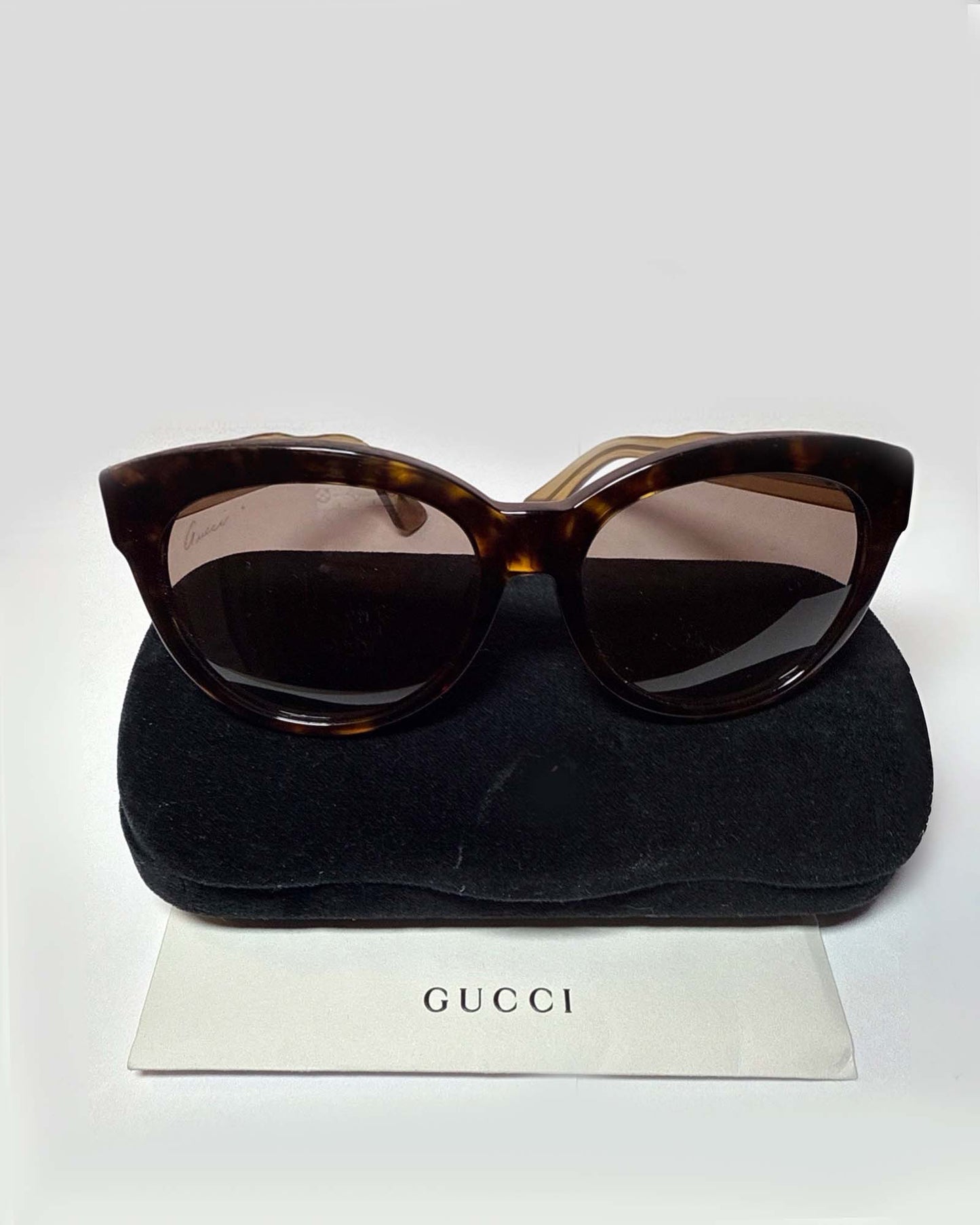 GUCCI Pre Loved Brown Tortoise Sunglasses with case  GG3757